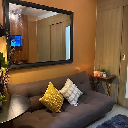 Cozy Pasay Condominium Hotel Unit With Netflix